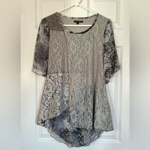 Alberto Makali Gray Patterned Lace Blouse Short Sleeves Tunic Women’s Small
